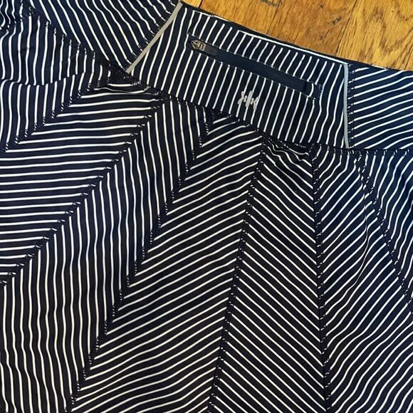 Kyodan  pin striped tennis skirt - Picture 4 of 6